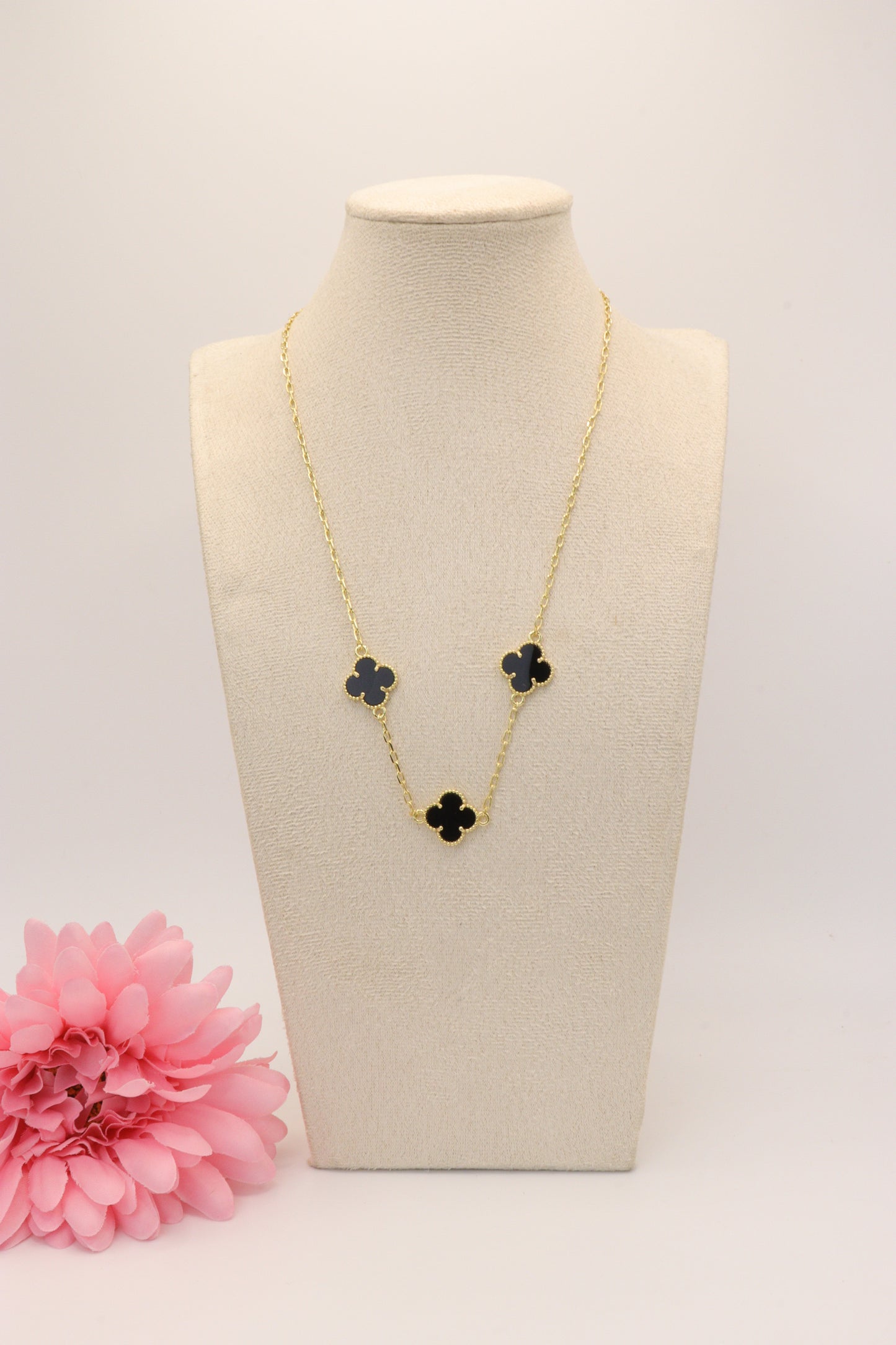 Collar Trebol Negro