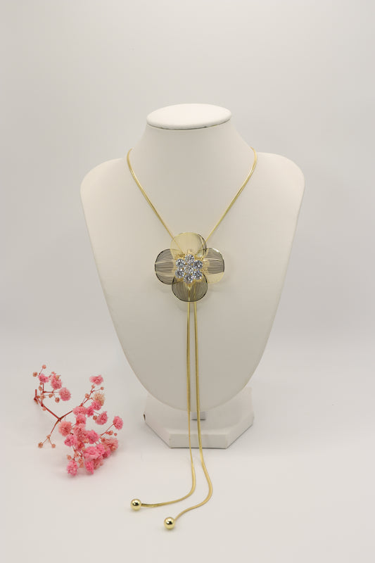 Collar flor margarita