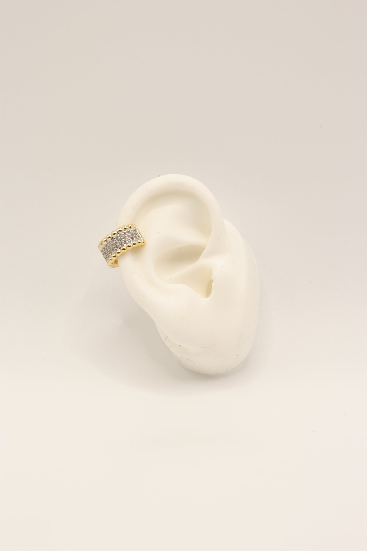 Earcuff